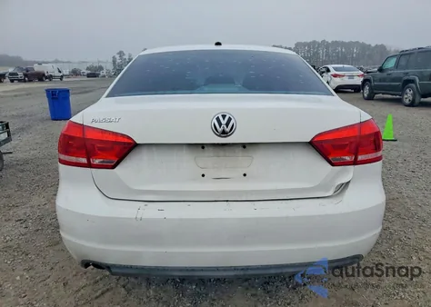2013 Volkswagen Passat S z USA, uszkodzony, nr VIN 1VWAP7A38DC021715